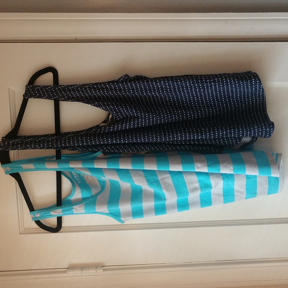 Old Navy tank top set of 2 size large